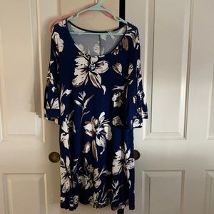 Blue and white floral midi dress XXL